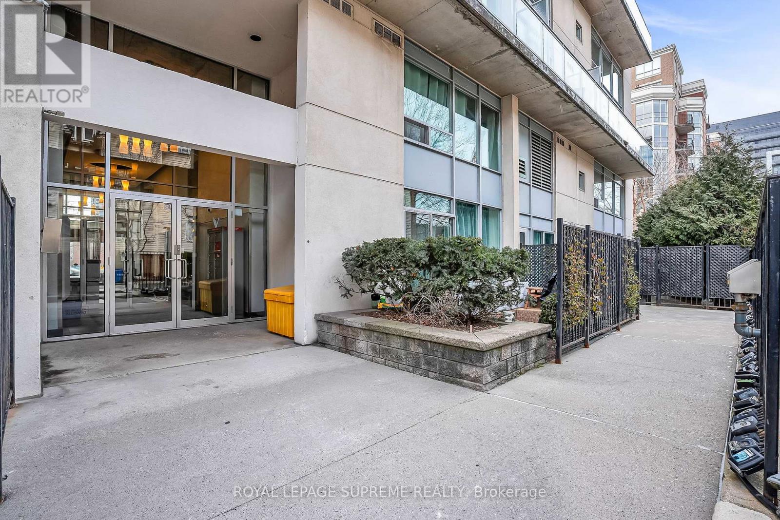 516 - 954 King Street W, Toronto, Ontario  M6K 3L9 - Photo 2 - C12363349