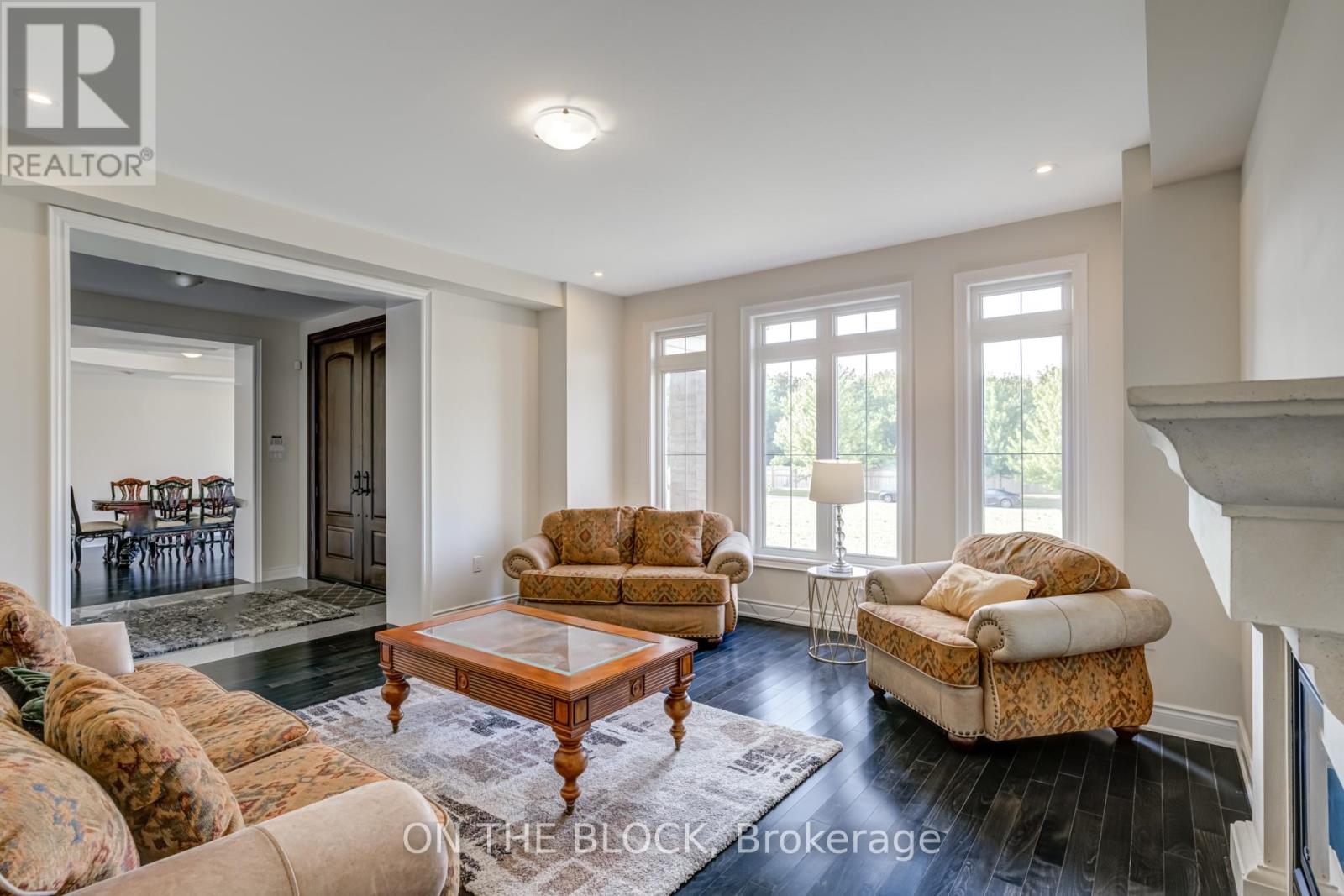 24 Whitewood Drive, Whitchurch-Stouffville, Ontario  L4A 1R9 - Photo 14 - N12363393