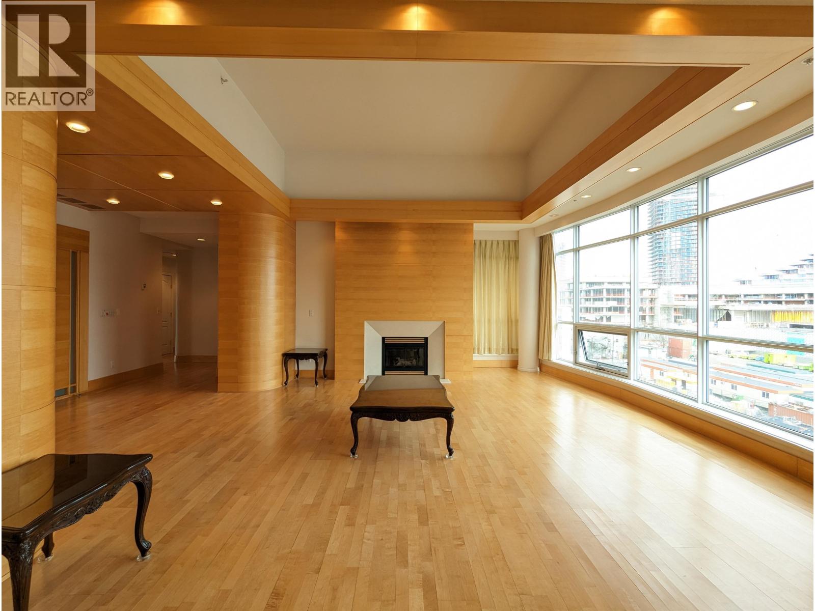 601 688 Fairchild Road, Vancouver, British Columbia  V5Z 4P7 - Photo 2 - R3040265