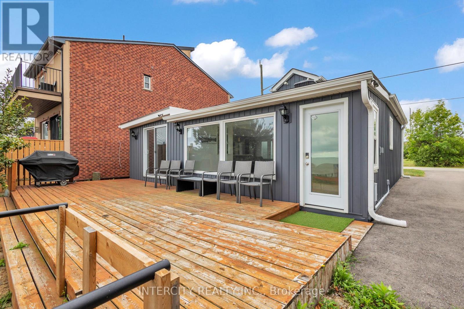 Property at 24 TRILLIUM AVENUE image 1