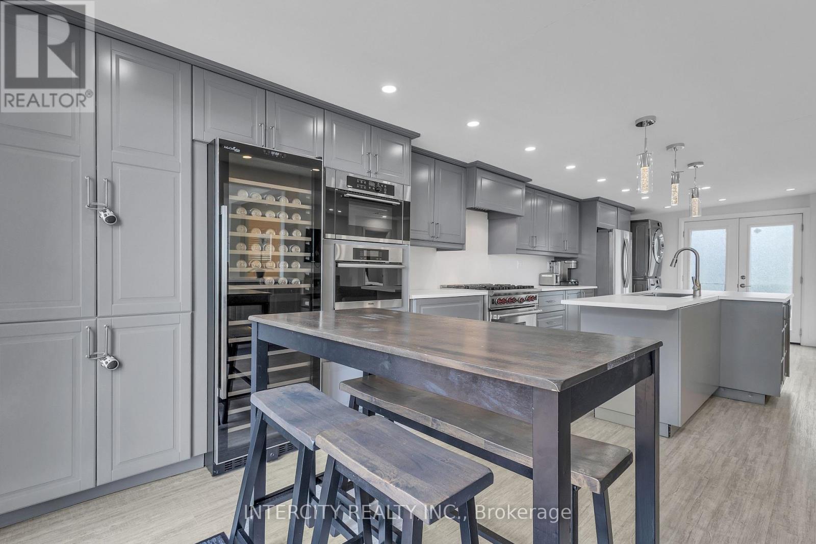 24 Trillium Avenue, Hamilton (Stoney Creek), Ontario  L8E 5E1 - Photo 21 - X12363409