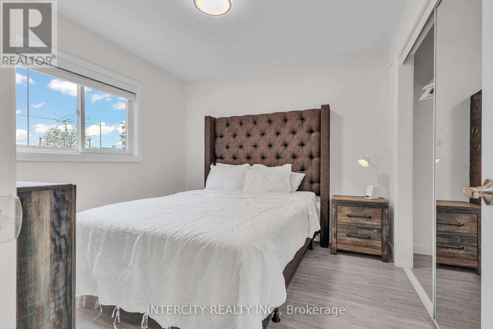 24 Trillium Avenue, Hamilton (Stoney Creek), Ontario  L8E 5E1 - Photo 29 - X12363409