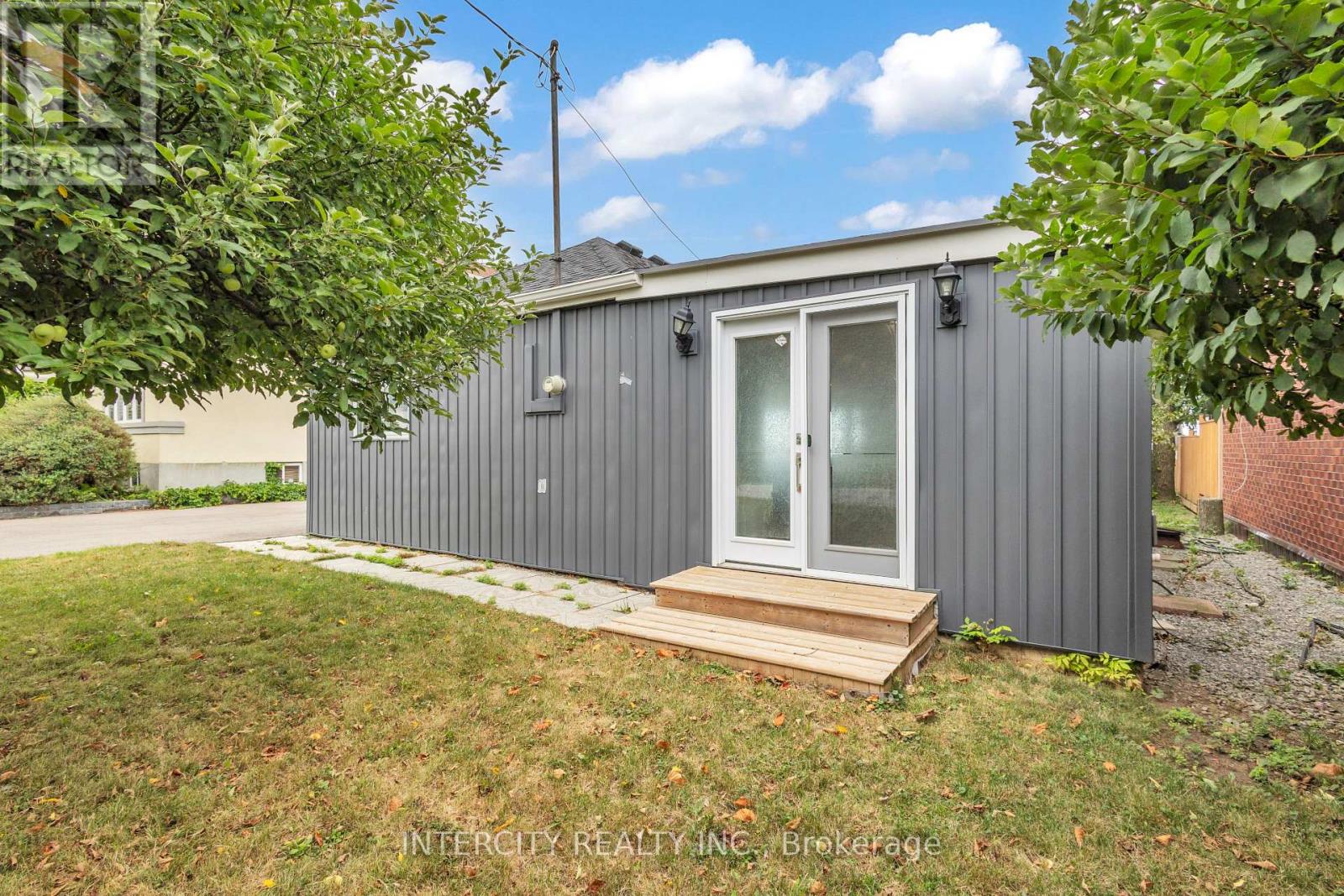 24 Trillium Avenue, Hamilton (Stoney Creek), Ontario  L8E 5E1 - Photo 37 - X12363409