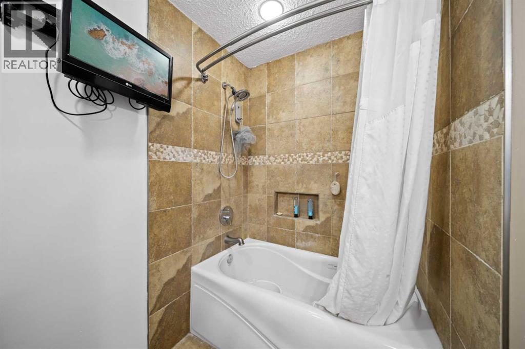 3411 51a Avenue, Innisfail, Alberta  T4G 1H4 - Photo 24 - A2235798