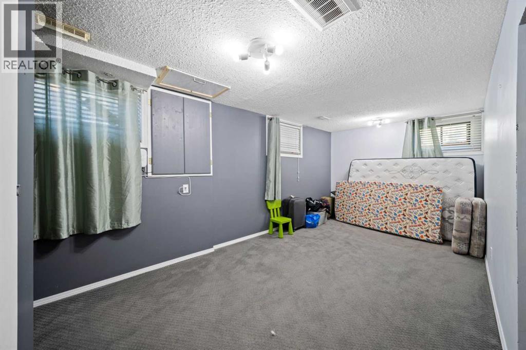 3411 51a Avenue, Innisfail, Alberta  T4G 1H4 - Photo 37 - A2235798