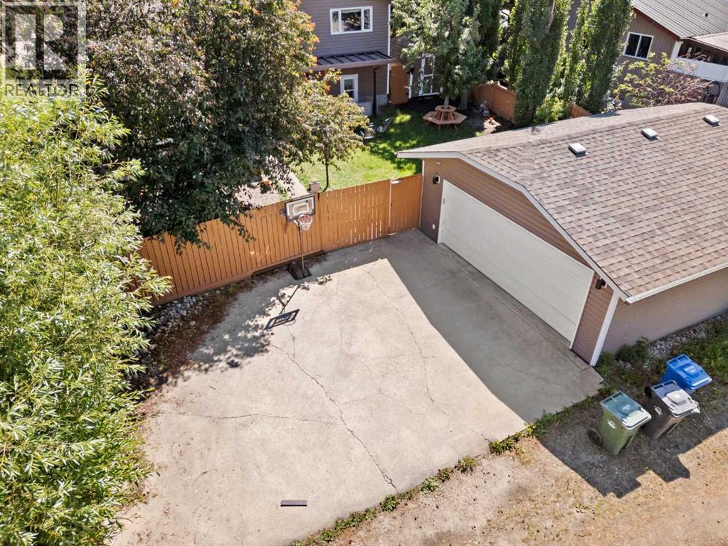 3411 51a Avenue, Innisfail, Alberta  T4G 1H4 - Photo 48 - A2235798
