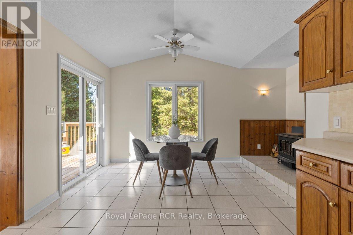 102703 Road 49, West Grey, Ontario  N0G 2L0 - Photo 15 - X12363533