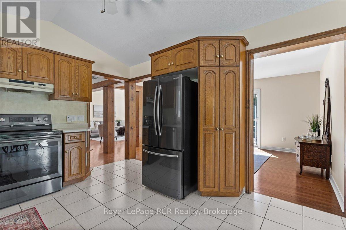 102703 Road 49, West Grey, Ontario  N0G 2L0 - Photo 17 - X12363533