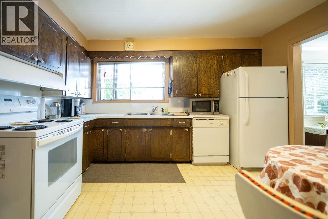 7240 16th Avenue, Burnaby, British Columbia  V3N 1N5 - Photo 11 - R3023636