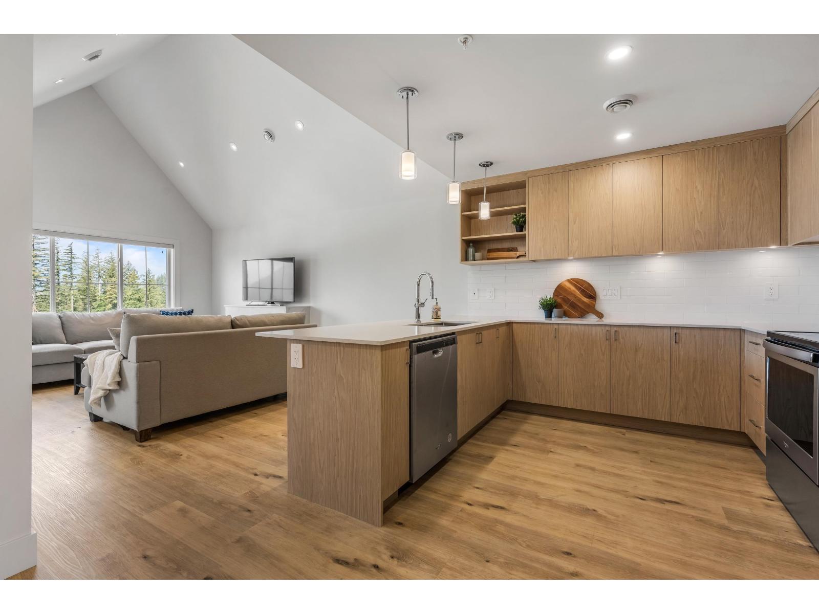 8 1928 Woodside Boulevard, Mt Woodside, Agassiz, British Columbia  V0M 1A1 - Photo 5 - R3040225