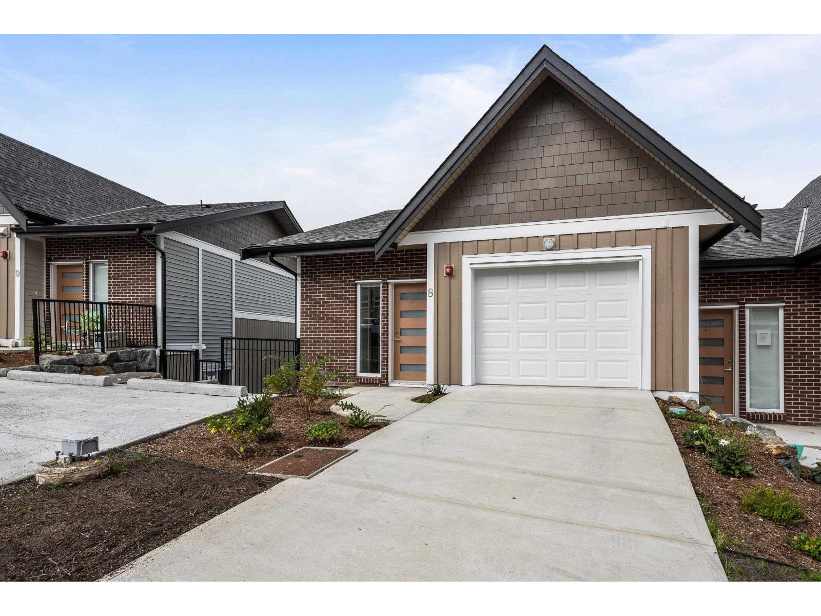 8 1928 Woodside Boulevard, Mt Woodside, Agassiz, British Columbia  V0M 1A1 - Photo 2 - R3040225