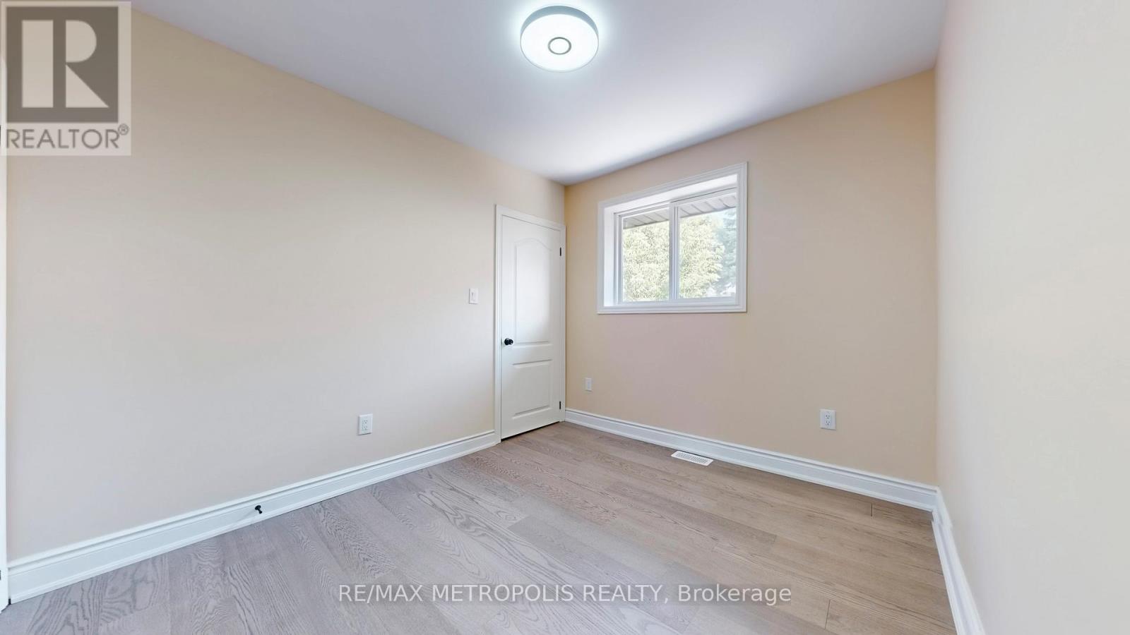 7087 Landen Court, Mississauga, Ontario  L4T 2H9 - Photo 18 - W12363477