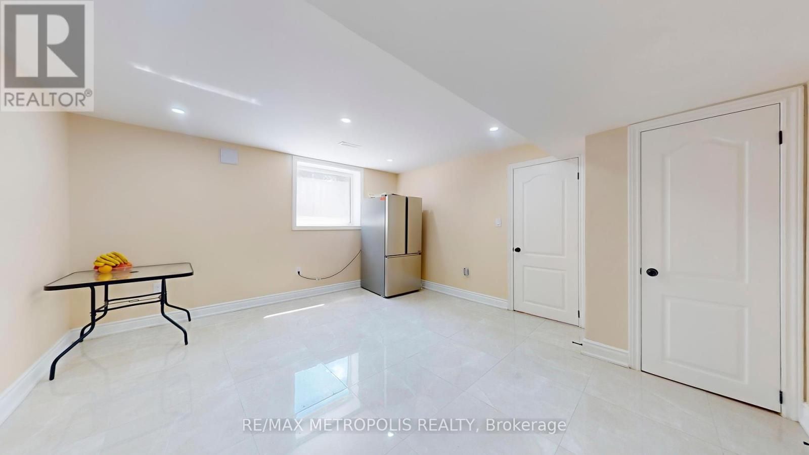7087 Landen Court, Mississauga, Ontario  L4T 2H9 - Photo 29 - W12363477
