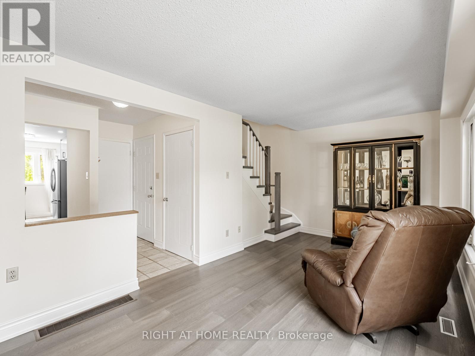 1129 Beechnut Road, Oakville (Cv Clearview), Ontario  L6J 7P2 - Photo 12 - W12363478