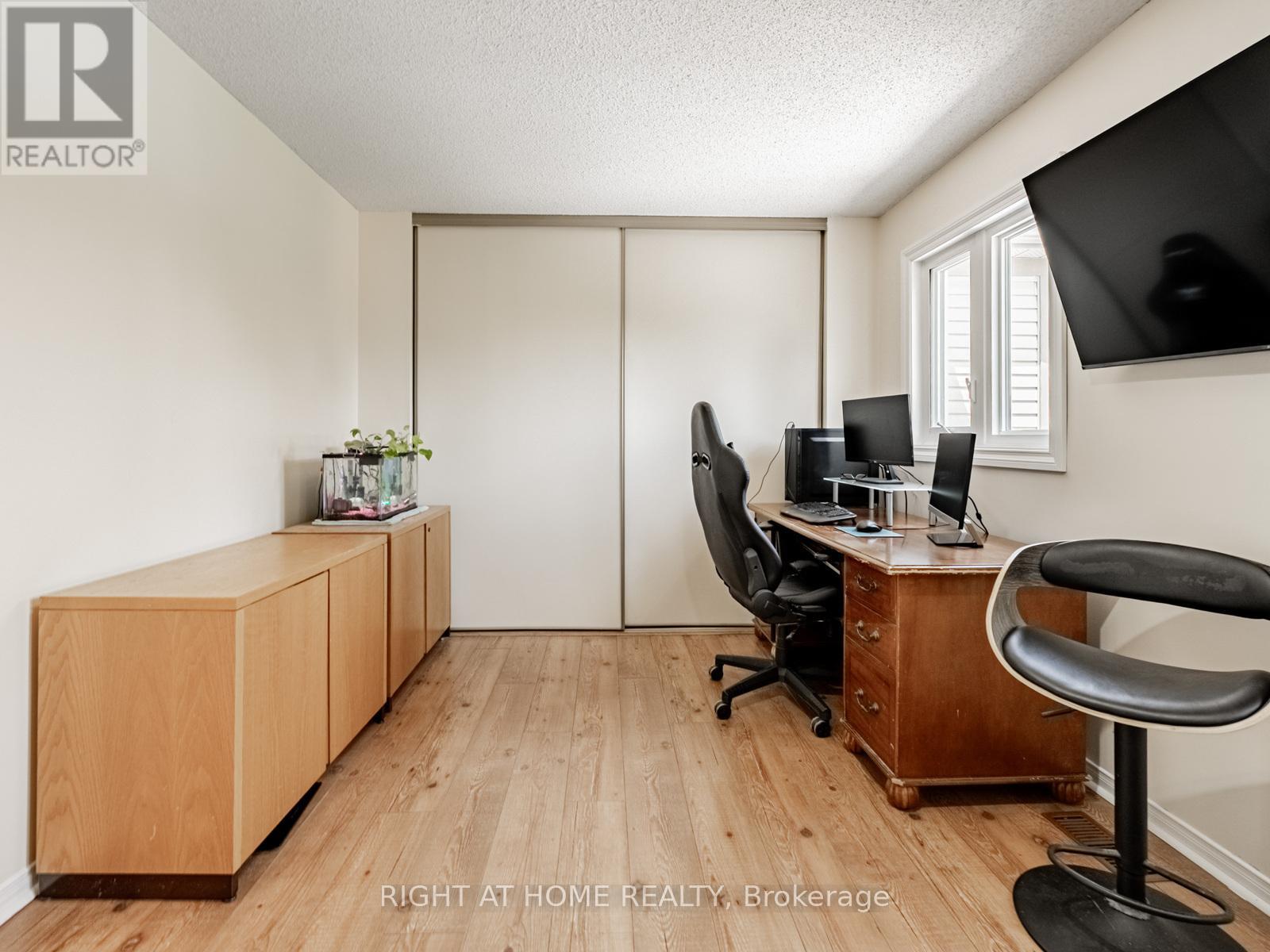 1129 Beechnut Road, Oakville (Cv Clearview), Ontario  L6J 7P2 - Photo 23 - W12363478