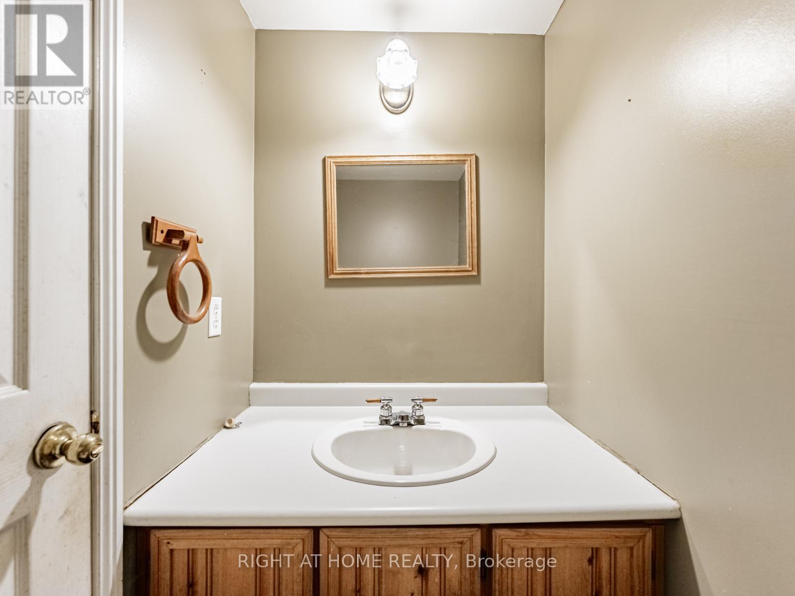 1129 Beechnut Road, Oakville (Cv Clearview), Ontario  L6J 7P2 - Photo 30 - W12363478