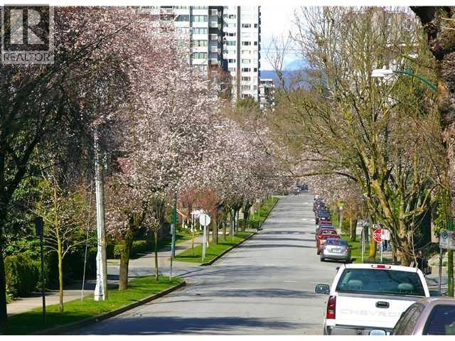 402 1050 Broughton Street, Vancouver, British Columbia  V6G 2A6 - Photo 1 - R3039841