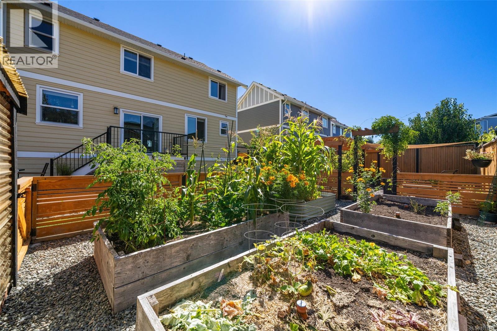 Property at 6538 Felderhof Rd image 3