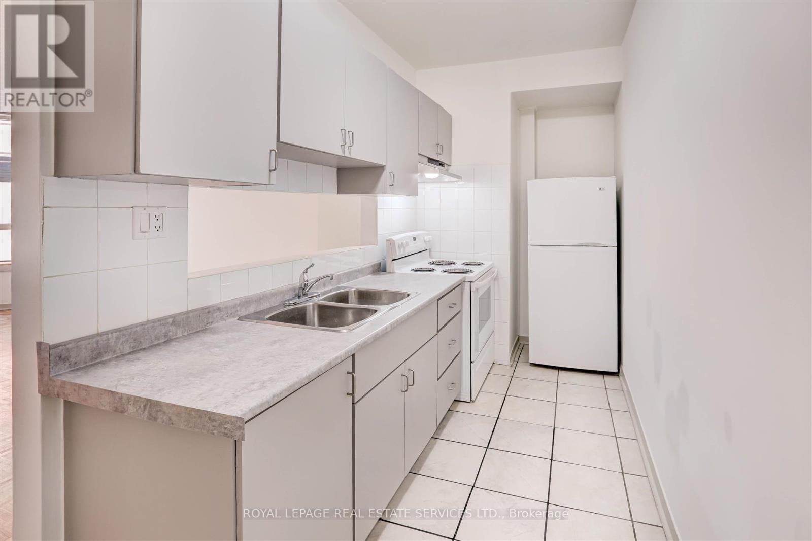 102 - 1530 King Street W, Toronto, Ontario  M6K 1J6 - Photo 8 - W12363500