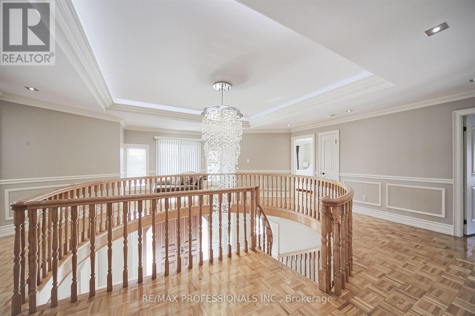 33 Redberry Parkway, Toronto, Ontario  M6L 2J7 - Photo 21 - W12363523