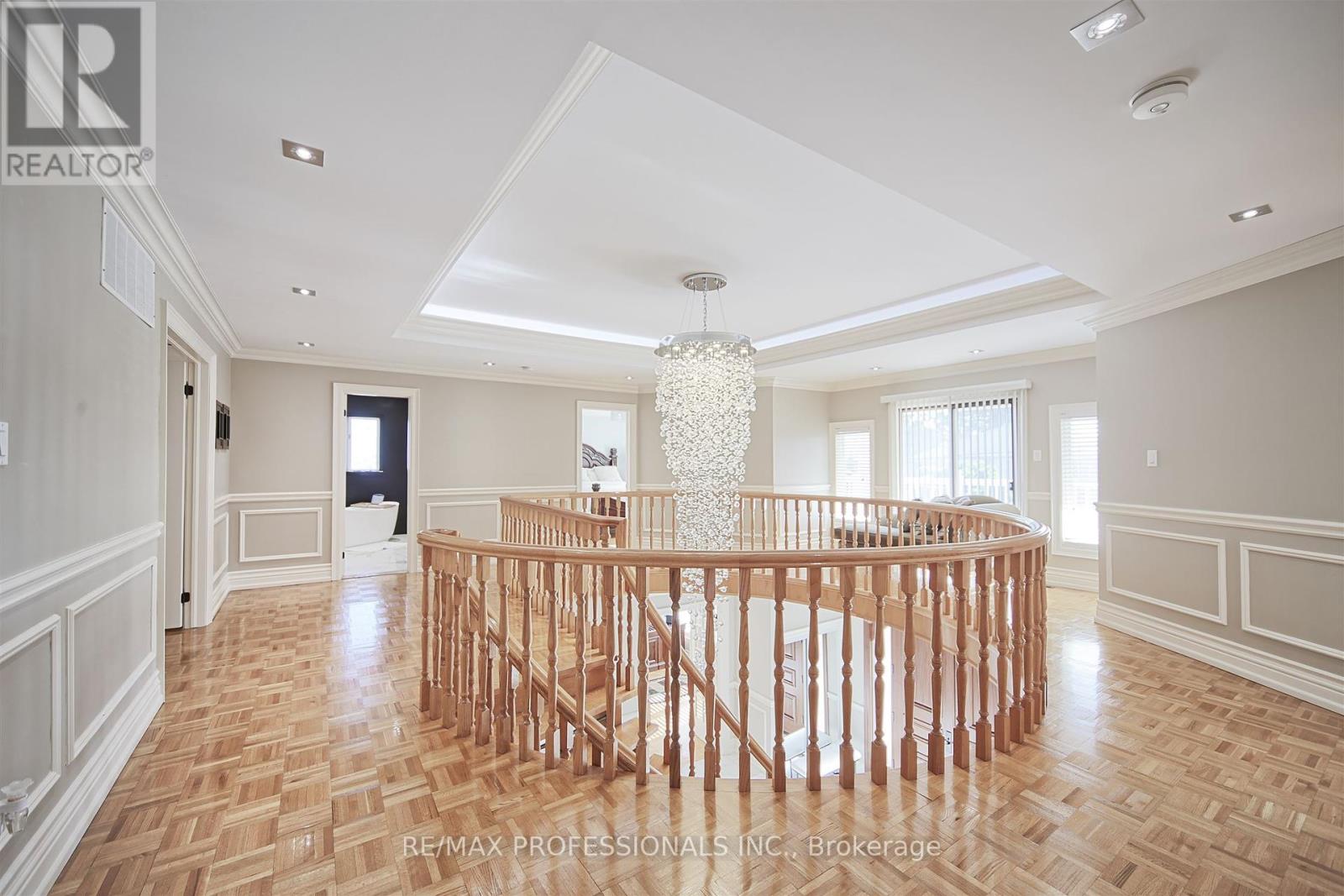 33 Redberry Parkway, Toronto, Ontario  M6L 2J7 - Photo 22 - W12363523