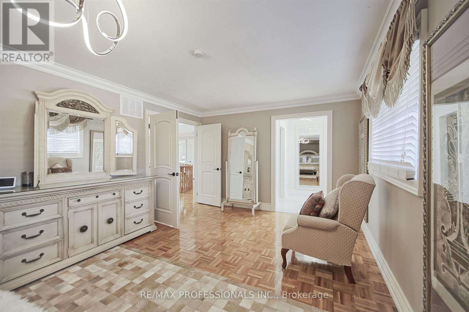 33 Redberry Parkway, Toronto, Ontario  M6L 2J7 - Photo 24 - W12363523