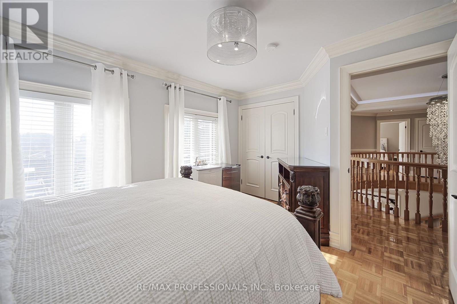 33 Redberry Parkway, Toronto, Ontario  M6L 2J7 - Photo 29 - W12363523