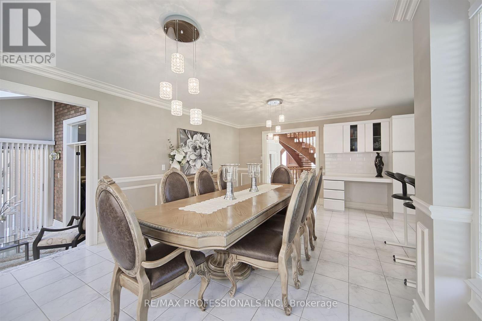 33 Redberry Parkway, Toronto, Ontario  M6L 2J7 - Photo 8 - W12363523