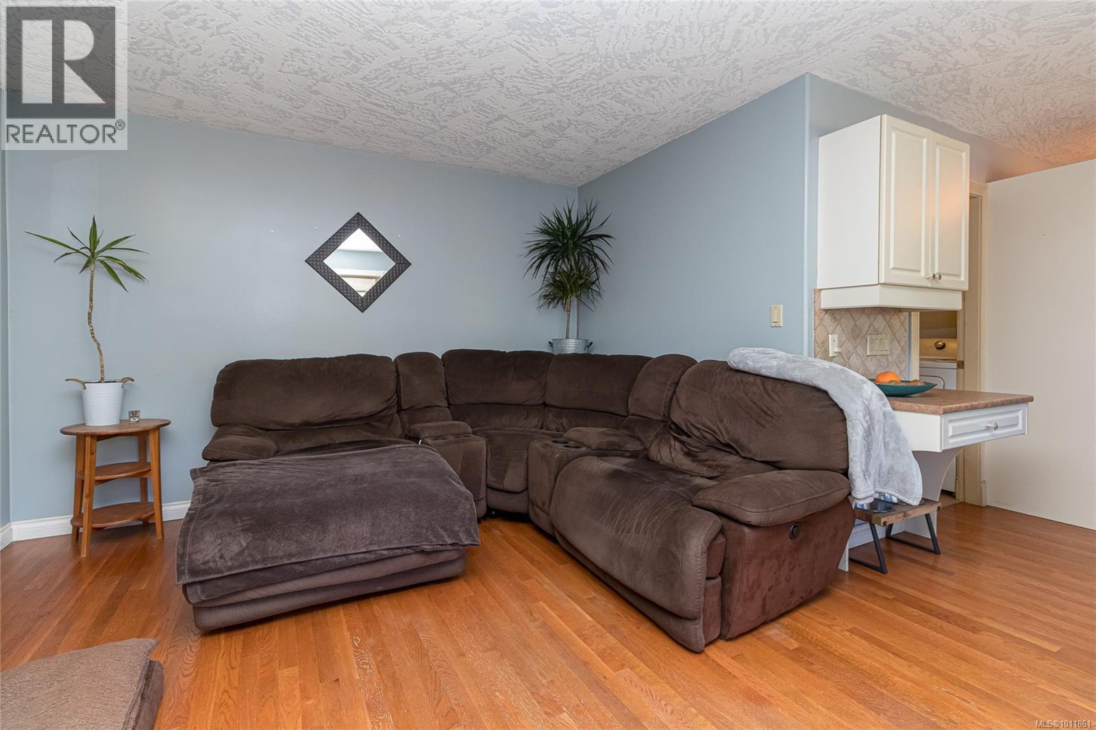 Property at 4875 Ambience Pl image 2