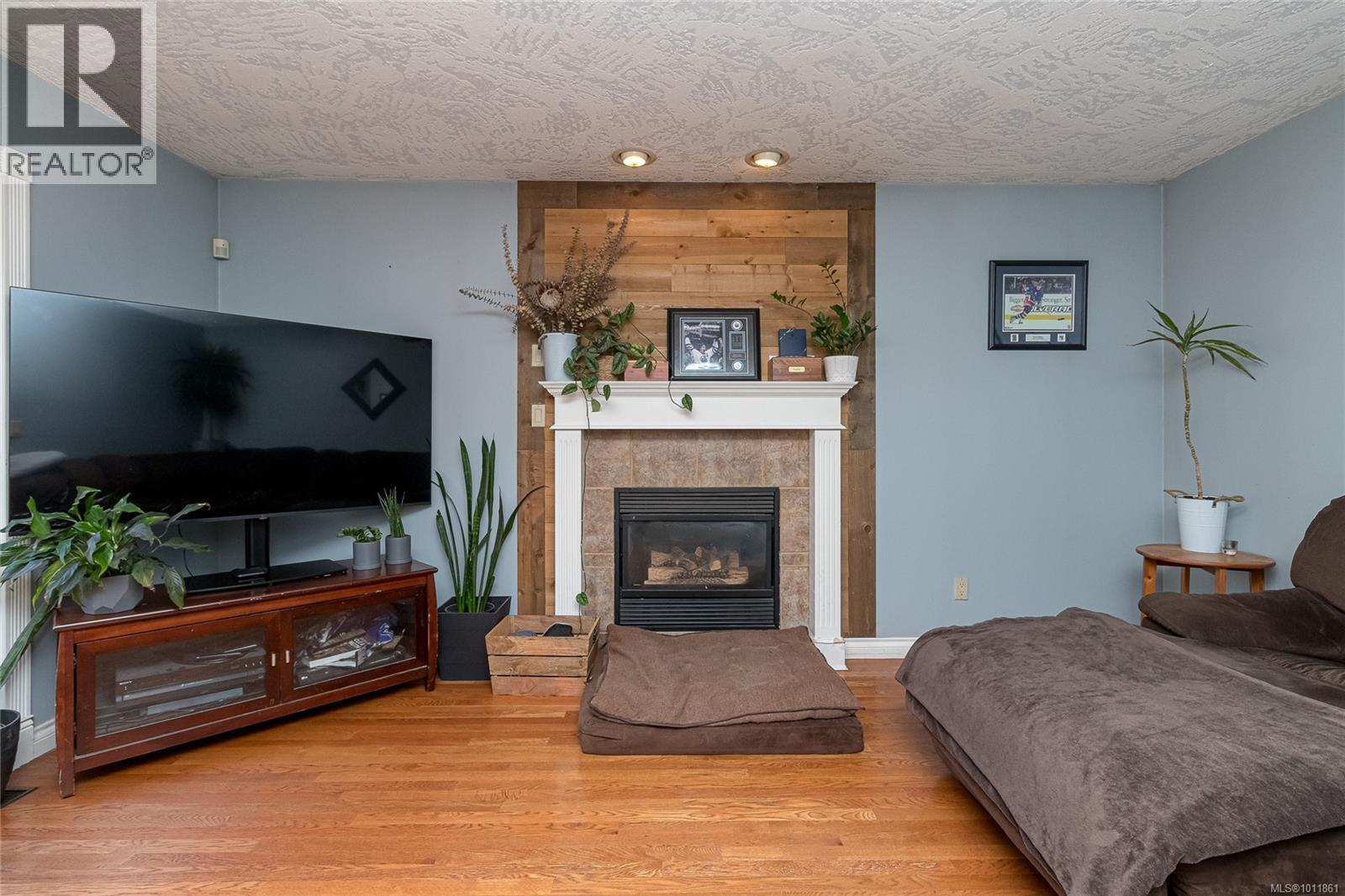 Property at 4875 Ambience Pl image 4