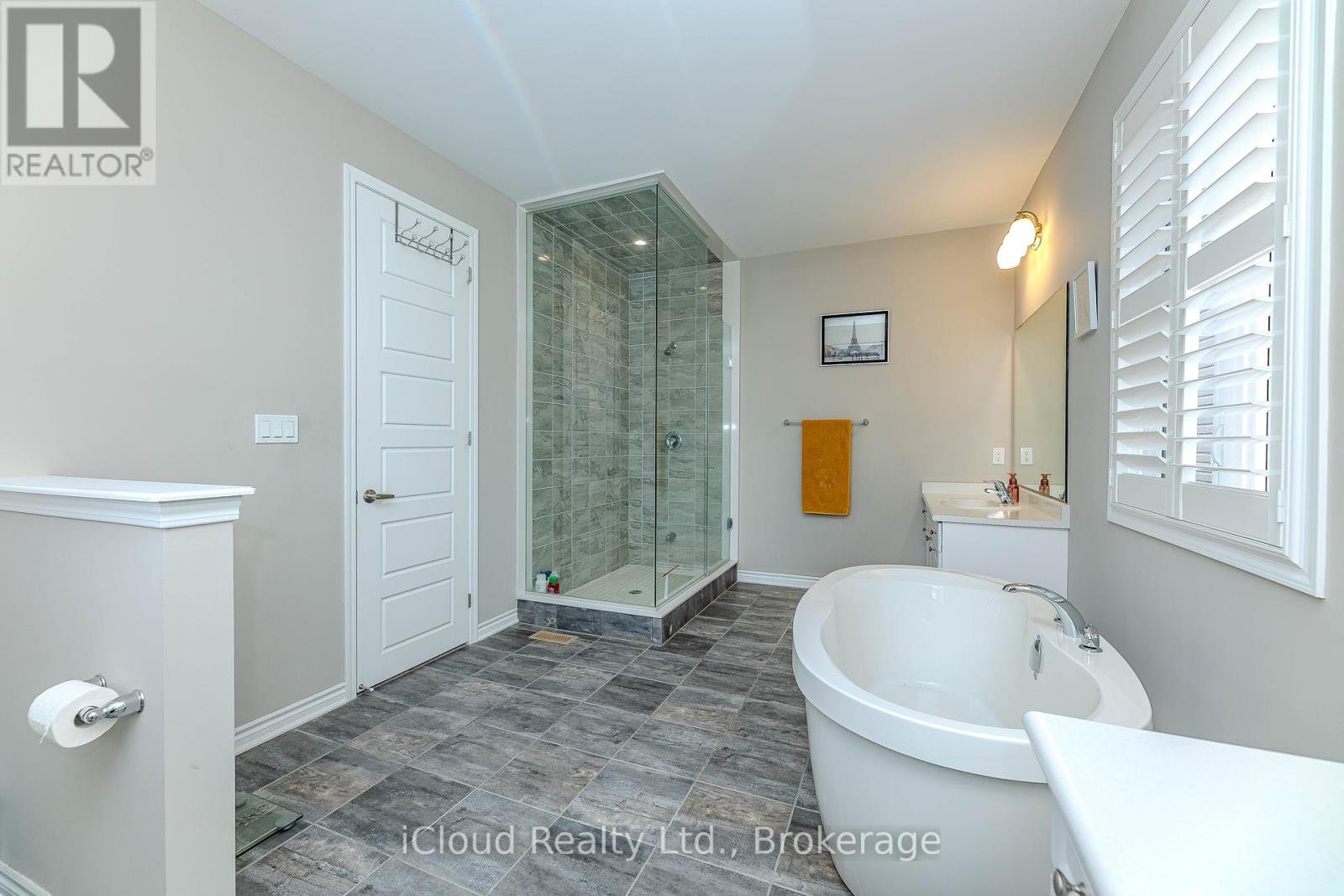 296 Ridge Road, Cambridge, Ontario  N3E 0B9 - Photo 25 - X12363494