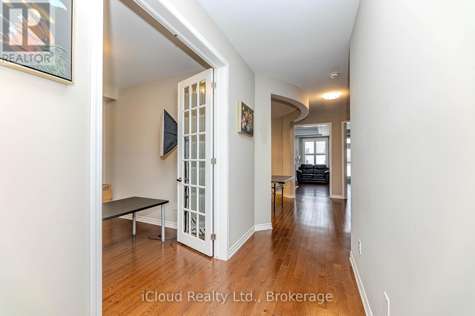 296 Ridge Road, Cambridge, Ontario  N3E 0B9 - Photo 7 - X12363494