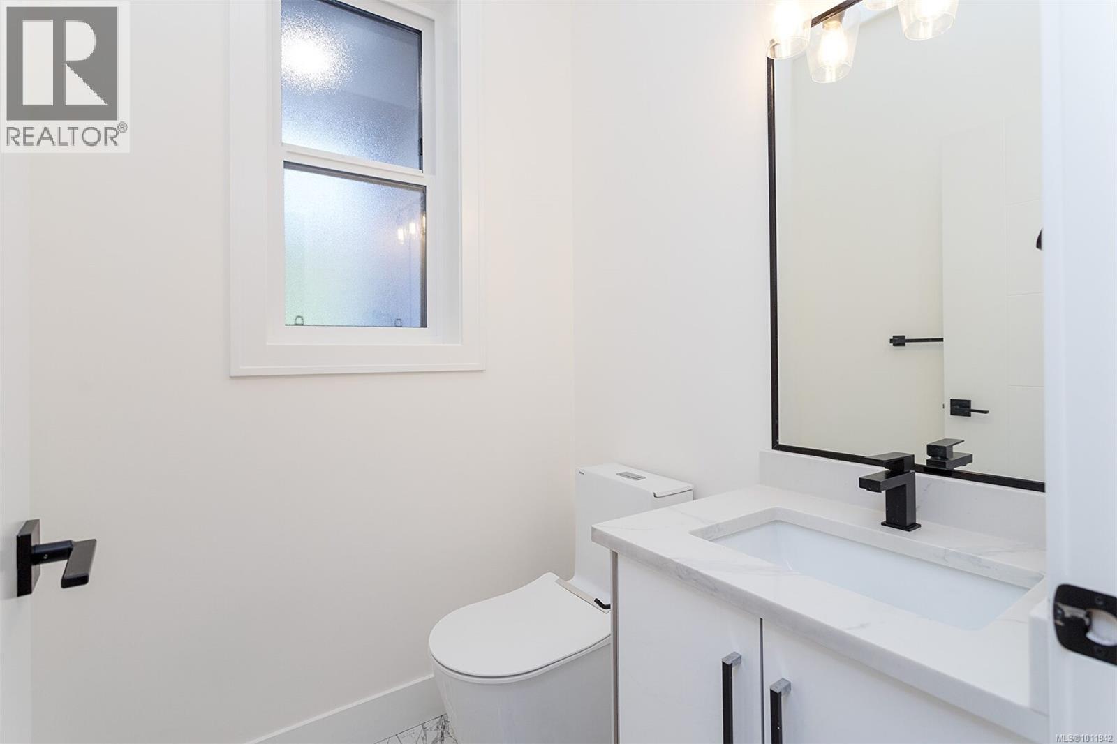 3595 Cedar Hill Rd, Saanich, British Columbia  V8P 3Z1 - Photo 37 - 1011942