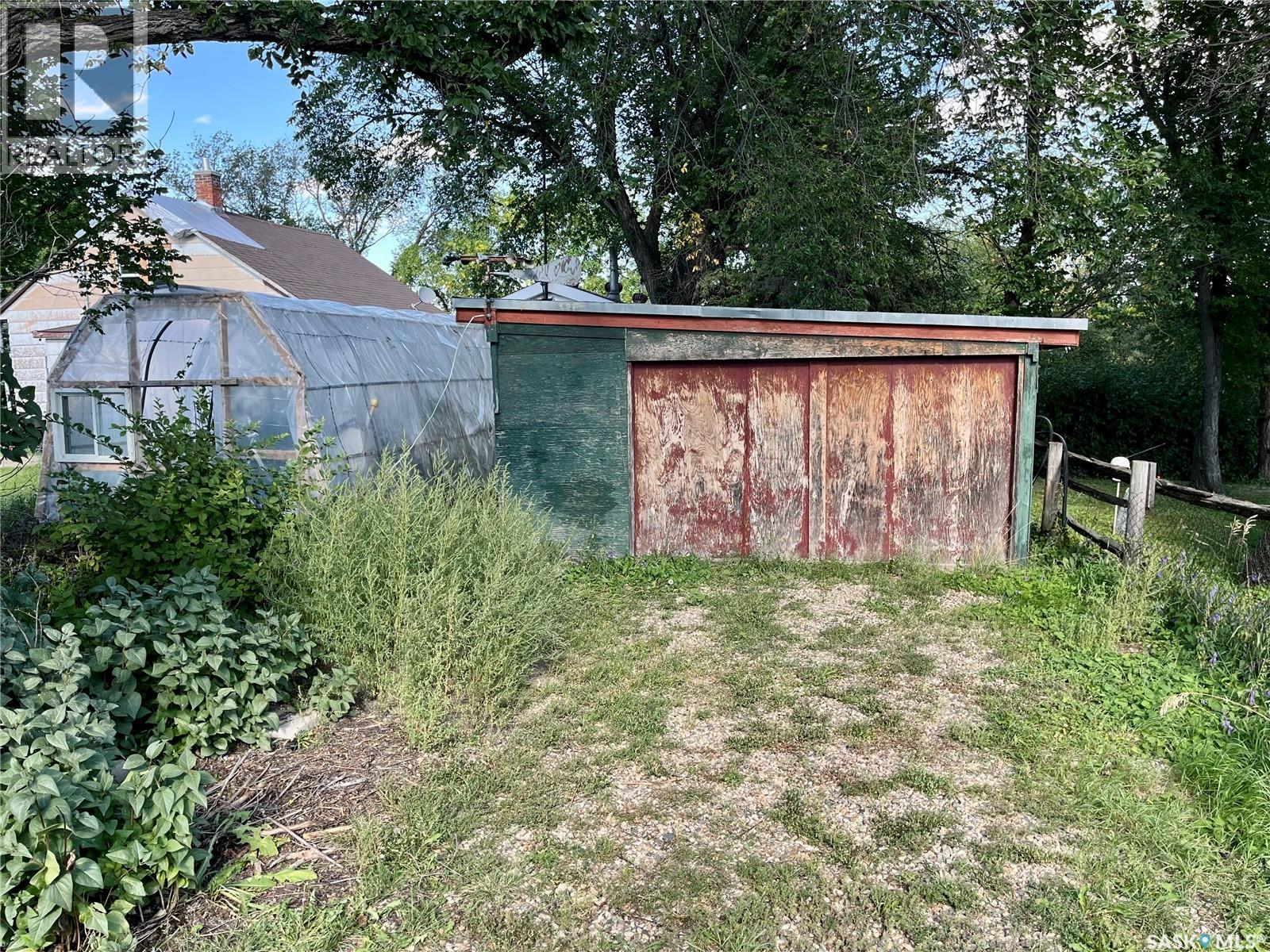 214 2nd Street E, Lafleche, Saskatchewan  S0H 3R0 - Photo 20 - SK995963
