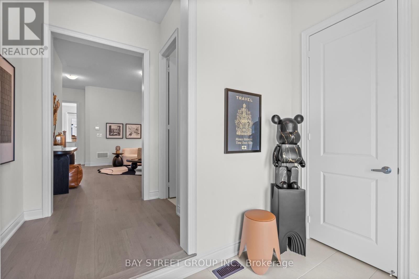 32 Current Drive, Richmond Hill, Ontario  L4S 0M8 - Photo 2 - N12363582