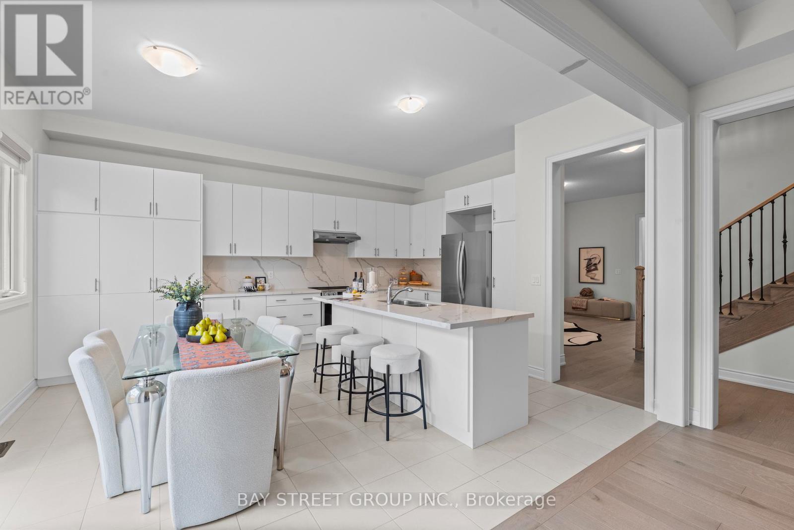 32 Current Drive, Richmond Hill, Ontario  L4S 0M8 - Photo 9 - N12363582