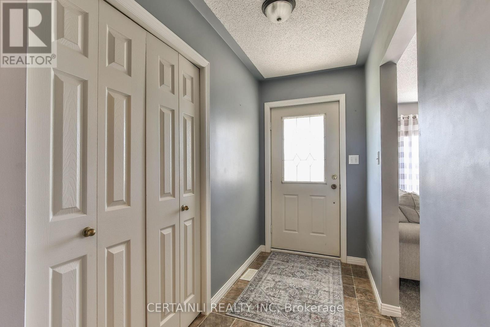 50000 Dingle Street, Malahide, Ontario  N5H 2R1 - Photo 4 - X12363610