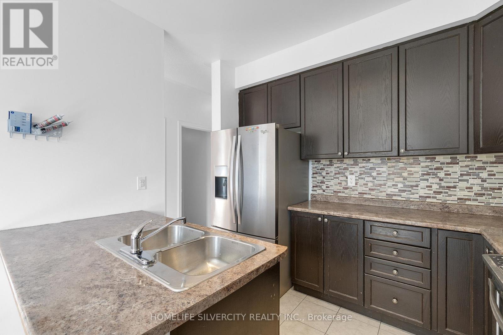 93 Education Road, Brampton, Ontario  L6P 3W3 - Photo 13 - W12363565