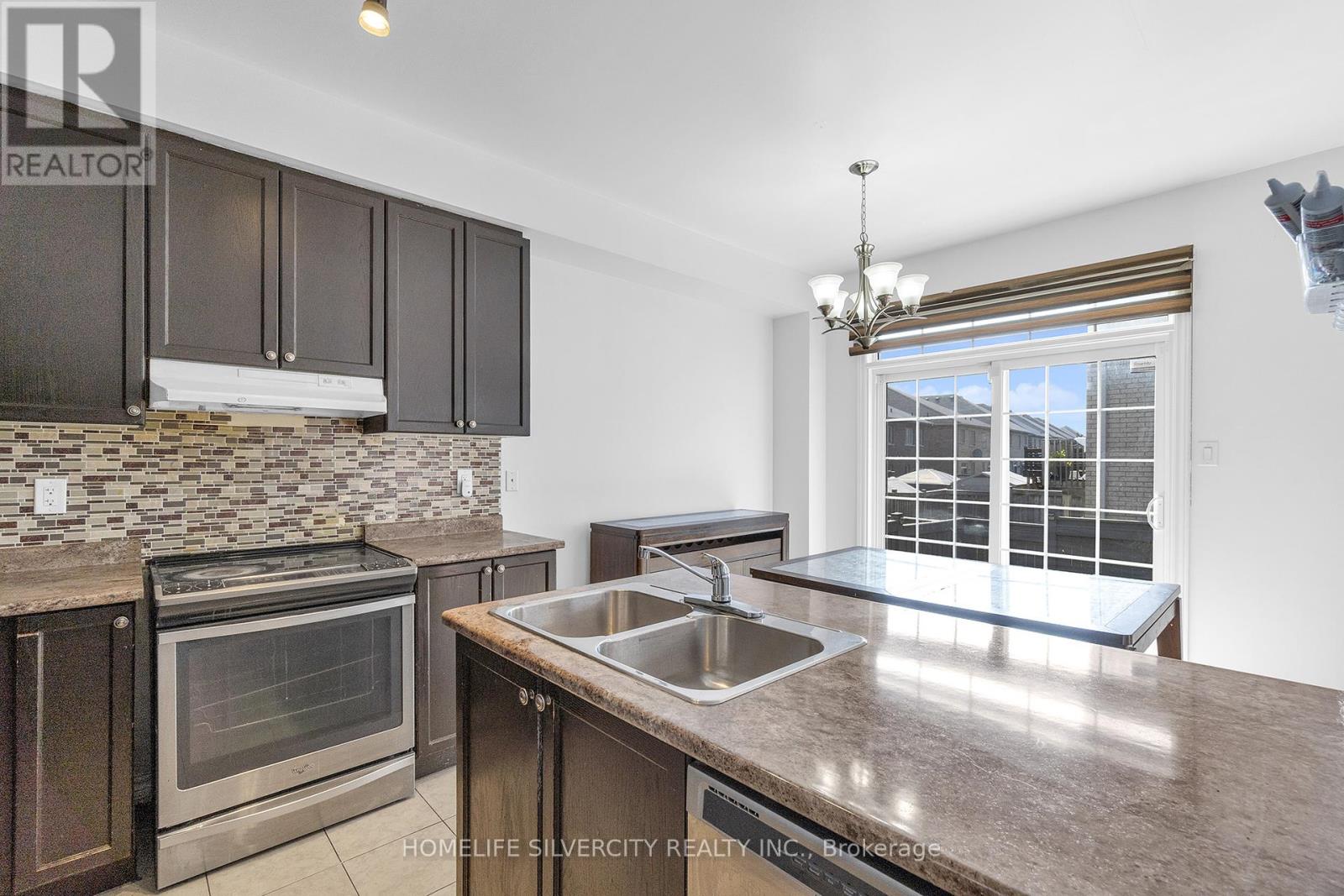 93 Education Road, Brampton, Ontario  L6P 3W3 - Photo 14 - W12363565