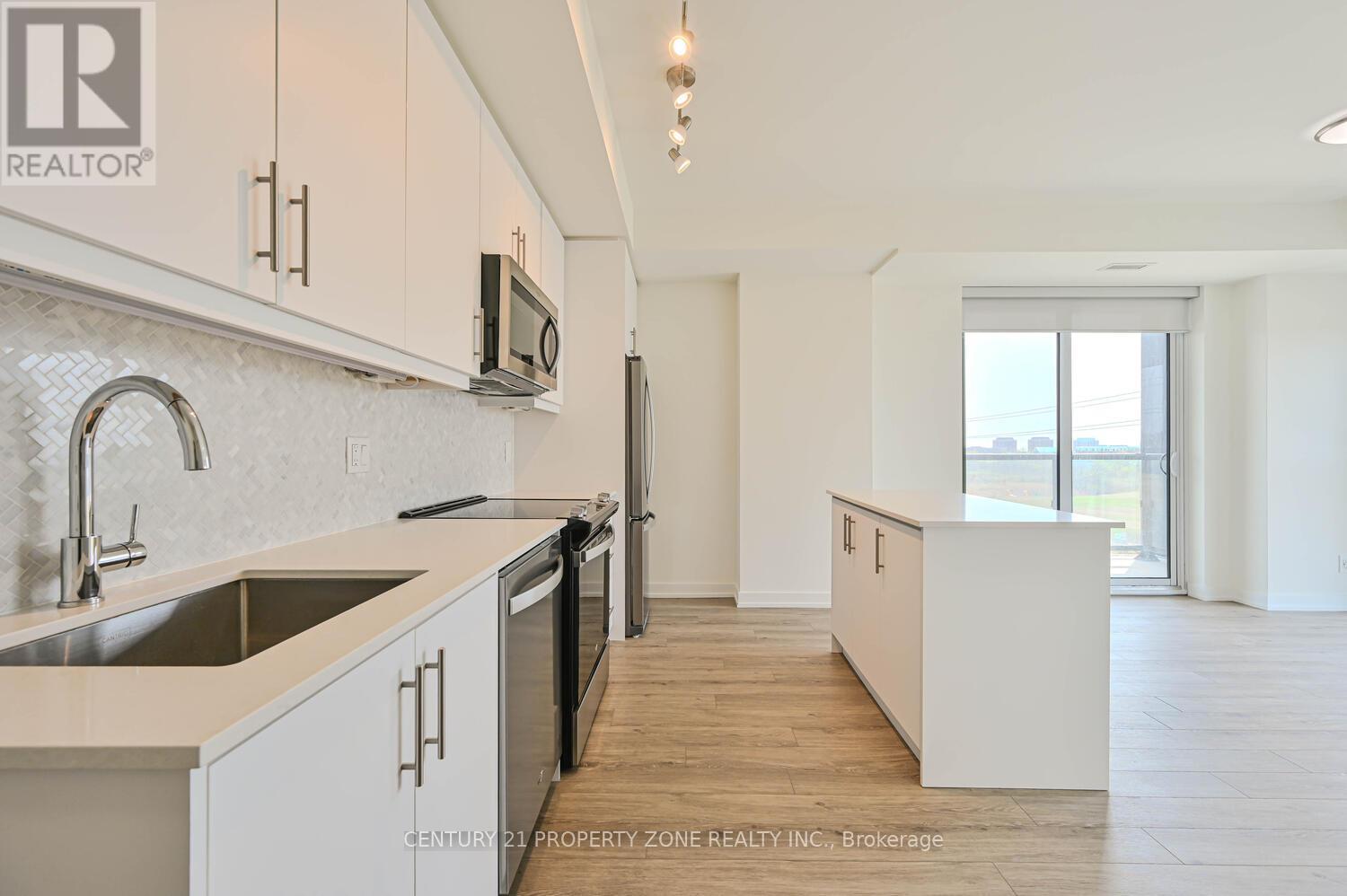 404 - 345 Wheat Boom Drive, Oakville, Ontario  L6H 7X4 - Photo 10 - W12363566