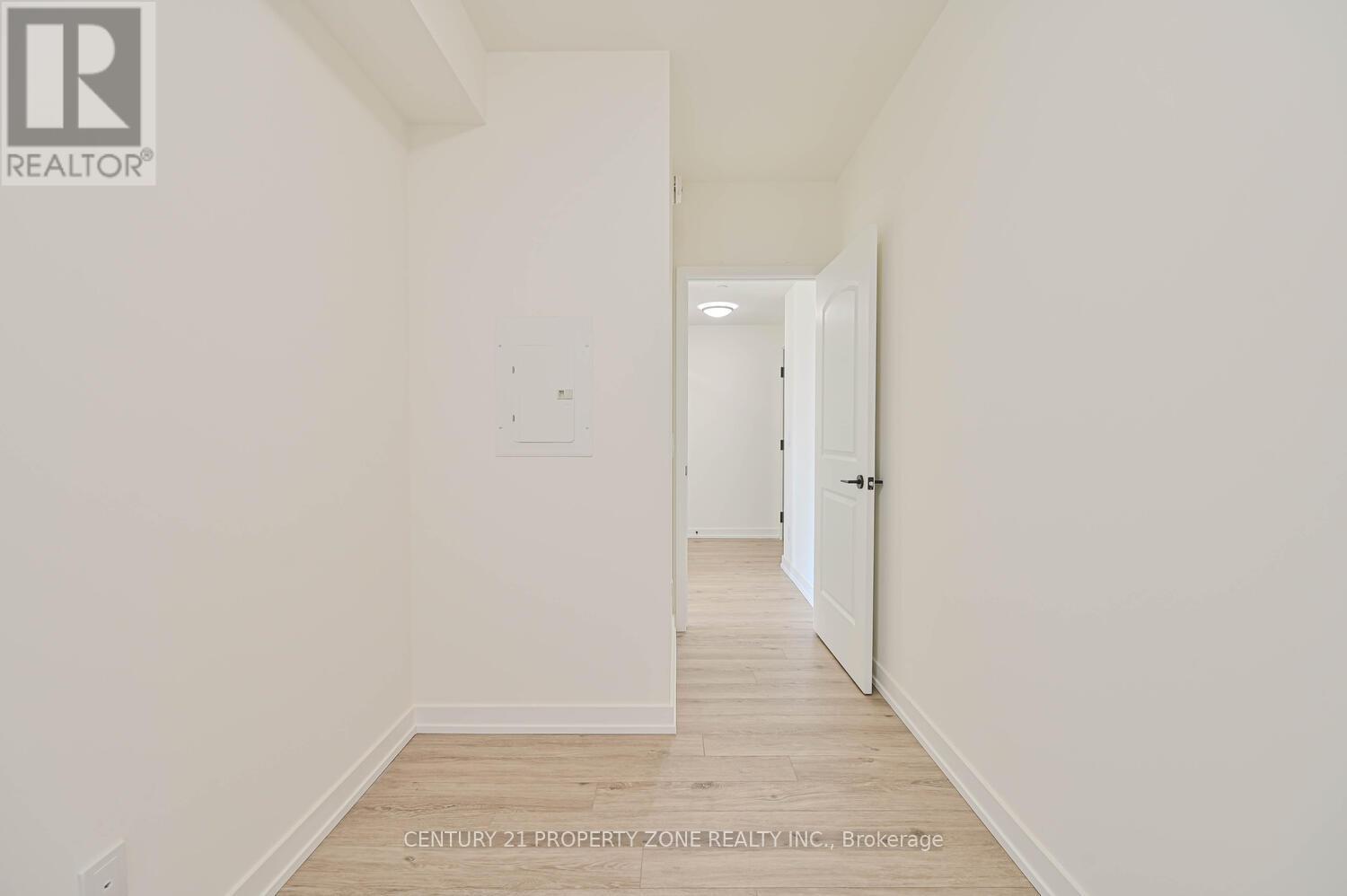 404 - 345 Wheat Boom Drive, Oakville, Ontario  L6H 7X4 - Photo 19 - W12363566