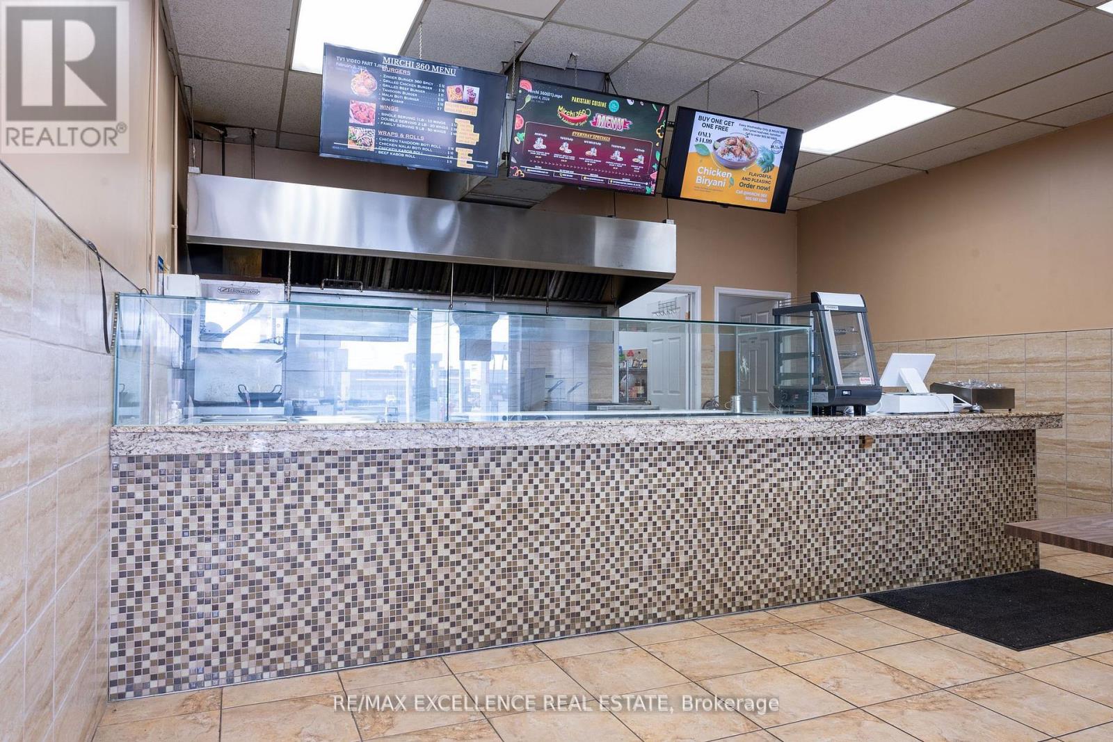 Unit E - 2241 Rymal Road E, Hamilton (Stoney Creek Mountain), Ontario  L8J 2V8 - Photo 2 - X12363556