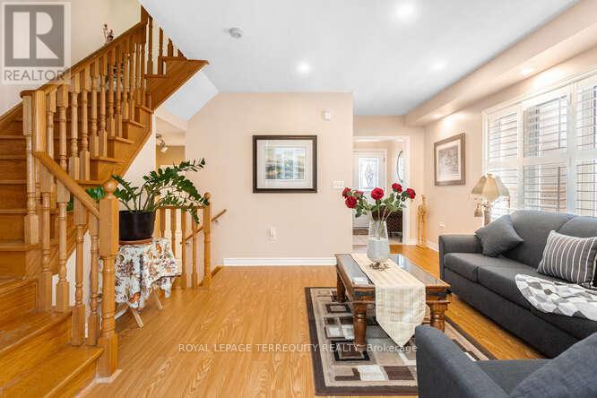 7148 Village Walk, Mississauga, Ontario  L5W 1X2 - Photo 13 - W12363624