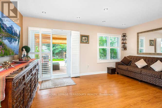 7148 Village Walk, Mississauga, Ontario  L5W 1X2 - Photo 19 - W12363624