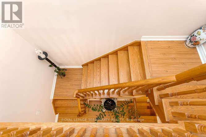 7148 Village Walk, Mississauga, Ontario  L5W 1X2 - Photo 27 - W12363624