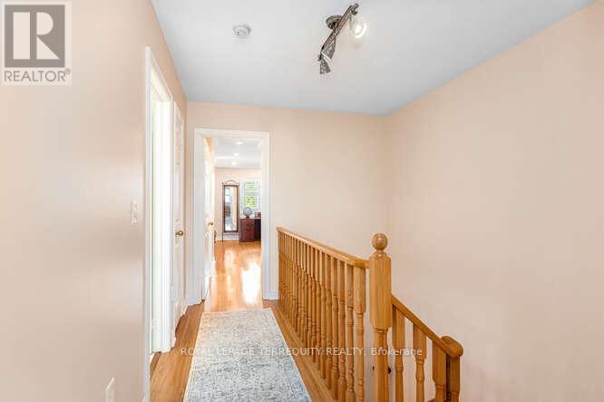 7148 Village Walk, Mississauga, Ontario  L5W 1X2 - Photo 28 - W12363624