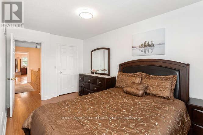 7148 Village Walk, Mississauga, Ontario  L5W 1X2 - Photo 35 - W12363624
