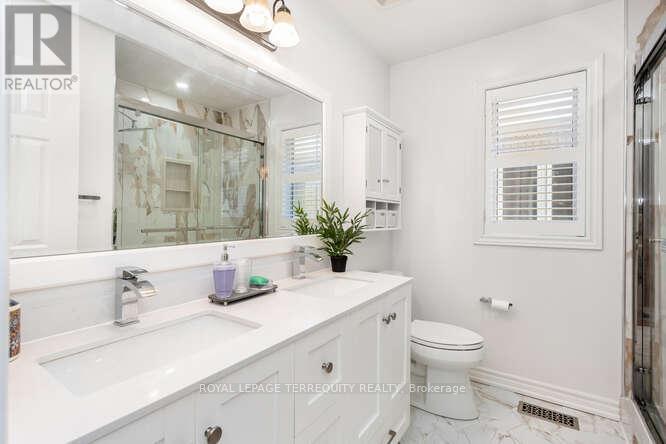 7148 Village Walk, Mississauga, Ontario  L5W 1X2 - Photo 38 - W12363624