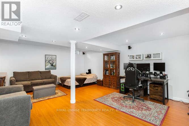7148 Village Walk, Mississauga, Ontario  L5W 1X2 - Photo 42 - W12363624