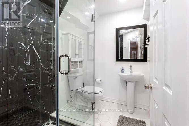 7148 Village Walk, Mississauga, Ontario  L5W 1X2 - Photo 44 - W12363624